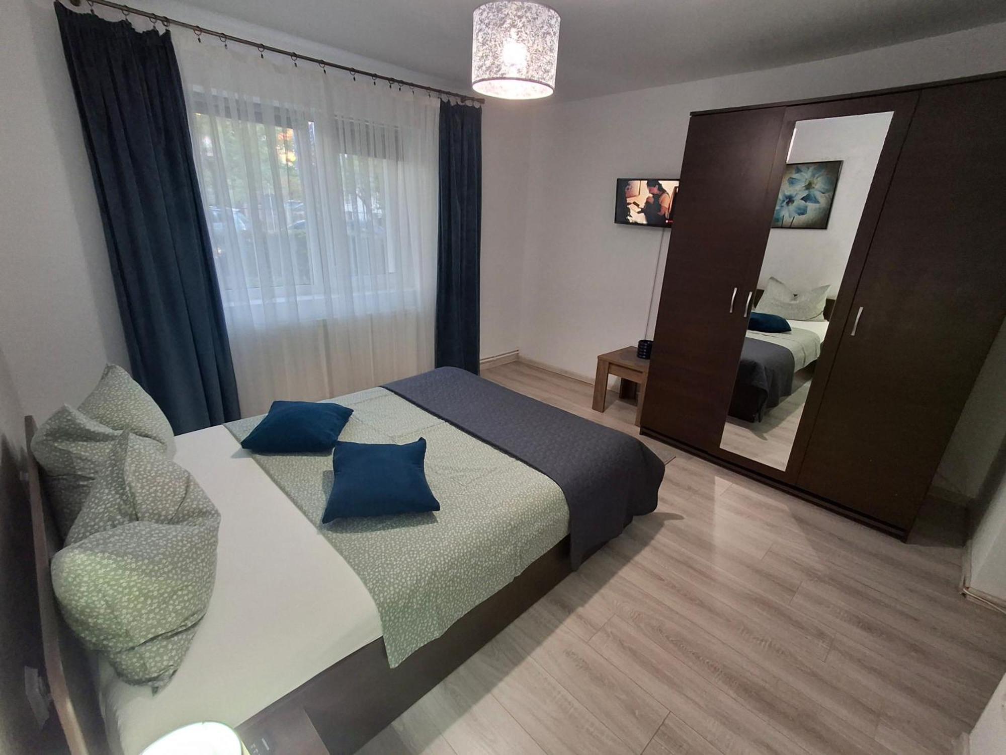 Apartament Claudia Deva Bagian luar foto