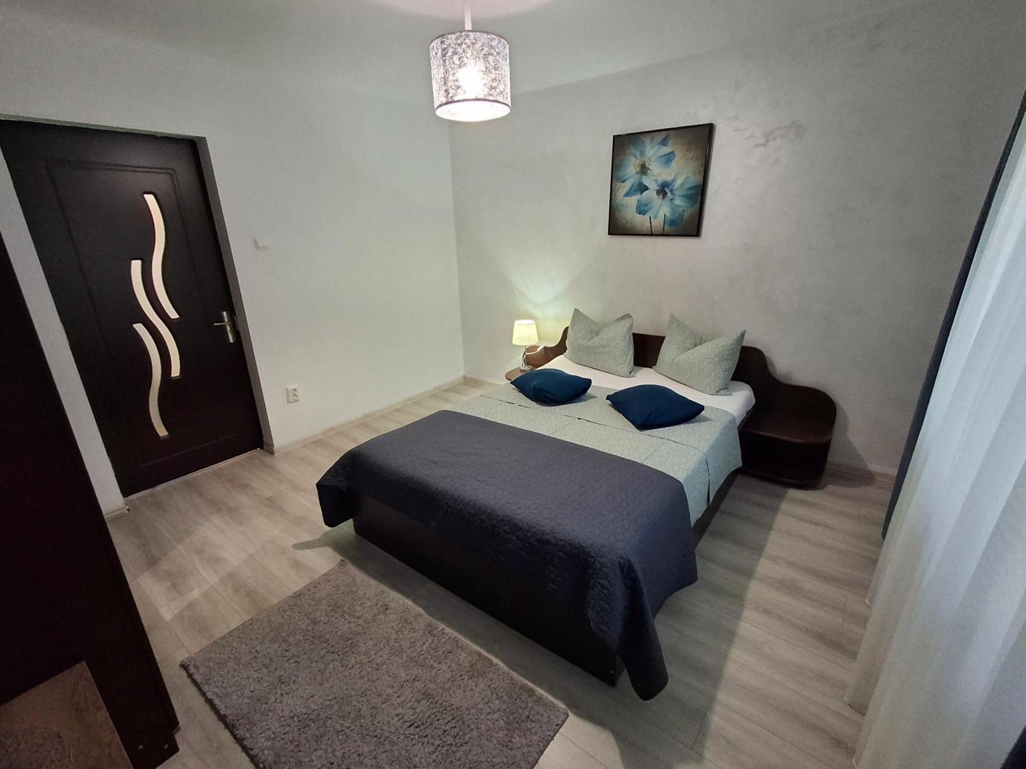Apartament Claudia Deva Bagian luar foto
