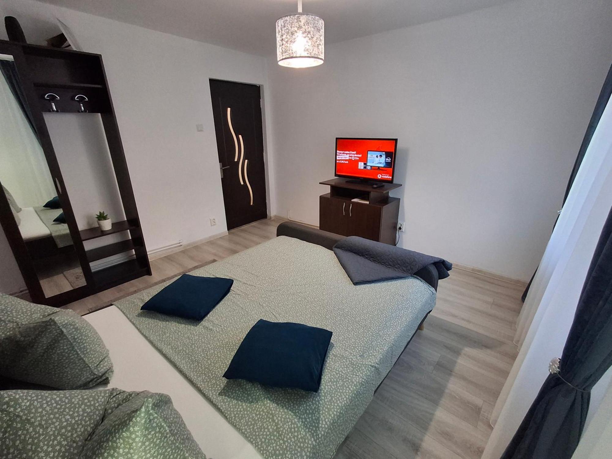 Apartament Claudia Deva Bagian luar foto