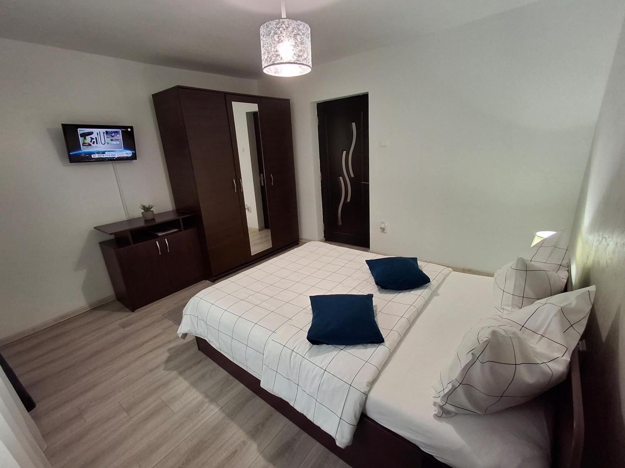 Apartament Claudia Deva Bagian luar foto