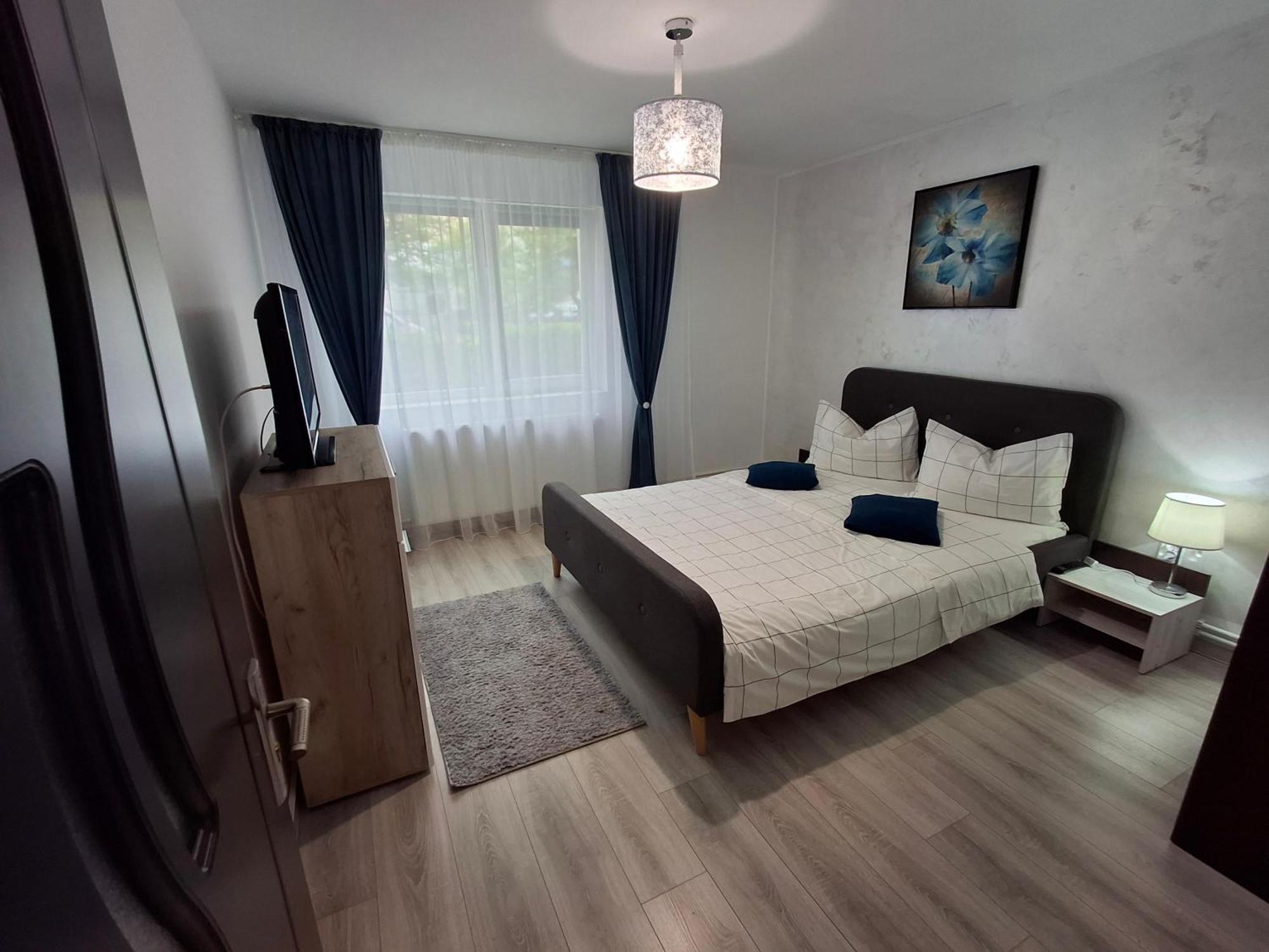 Apartament Claudia Deva Bagian luar foto