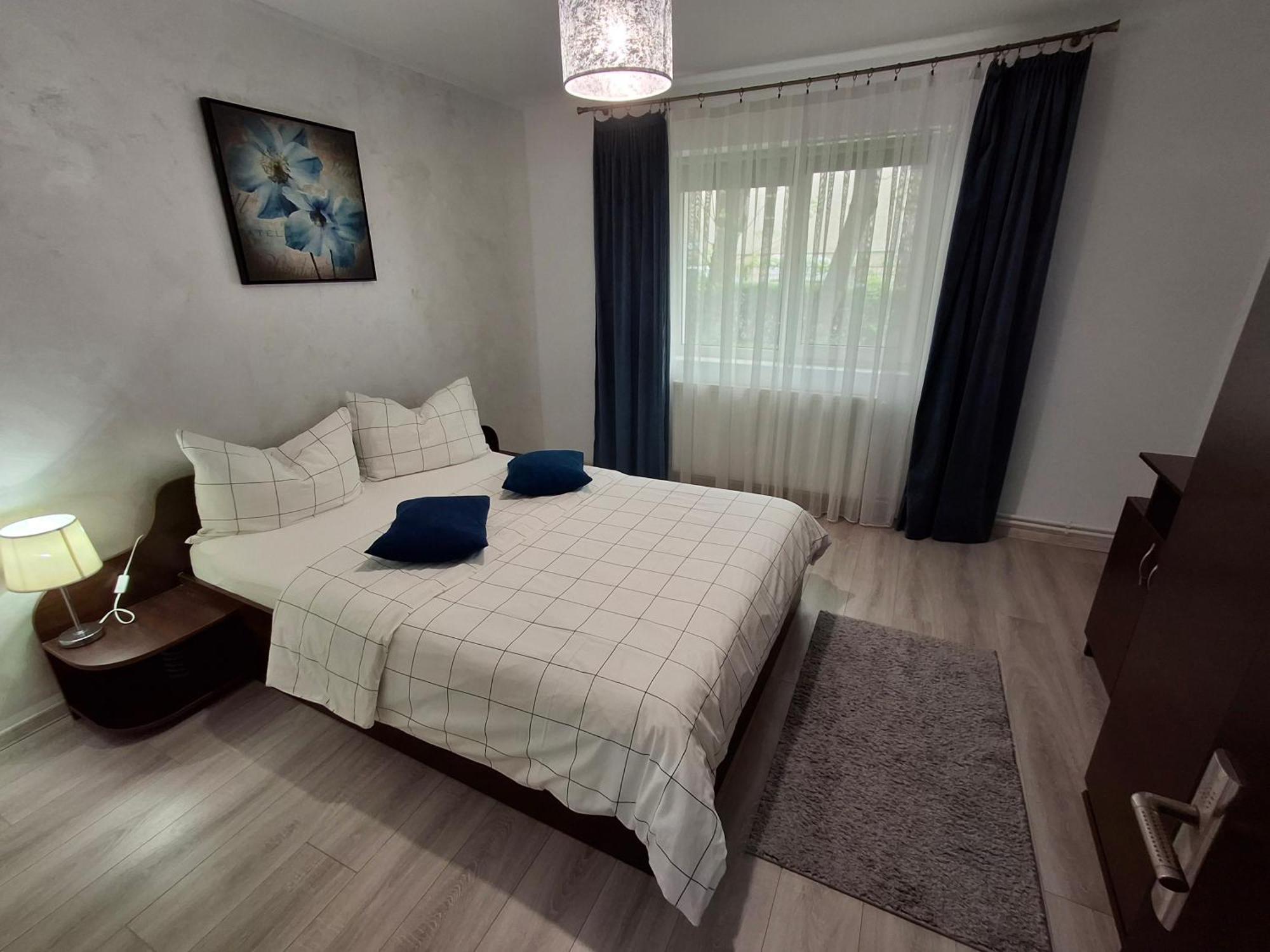 Apartament Claudia Deva Bagian luar foto