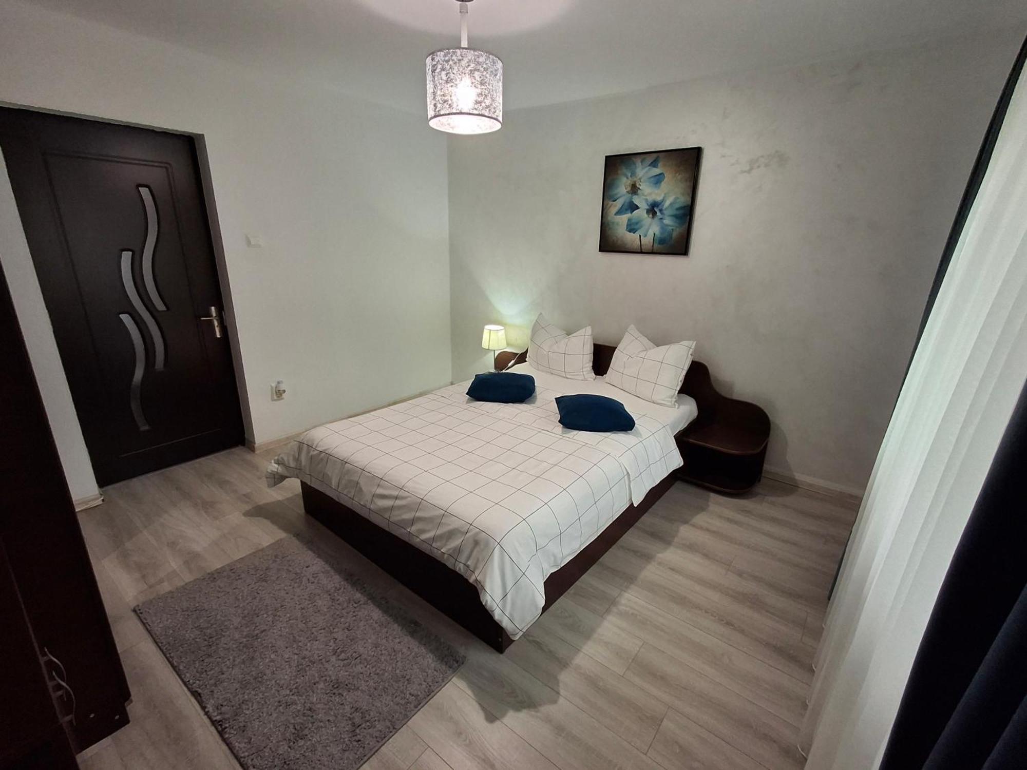 Apartament Claudia Deva Bagian luar foto