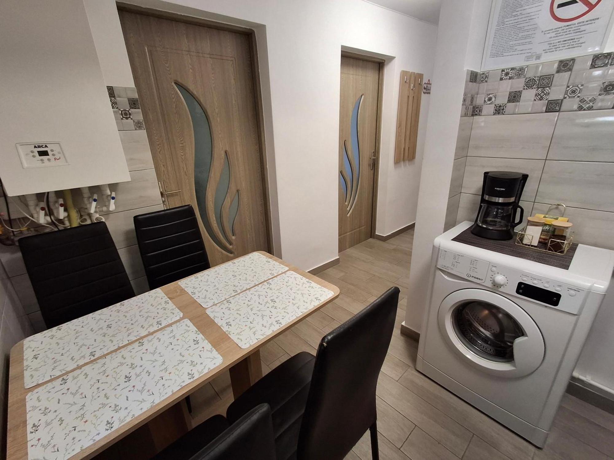 Apartament Claudia Deva Bagian luar foto