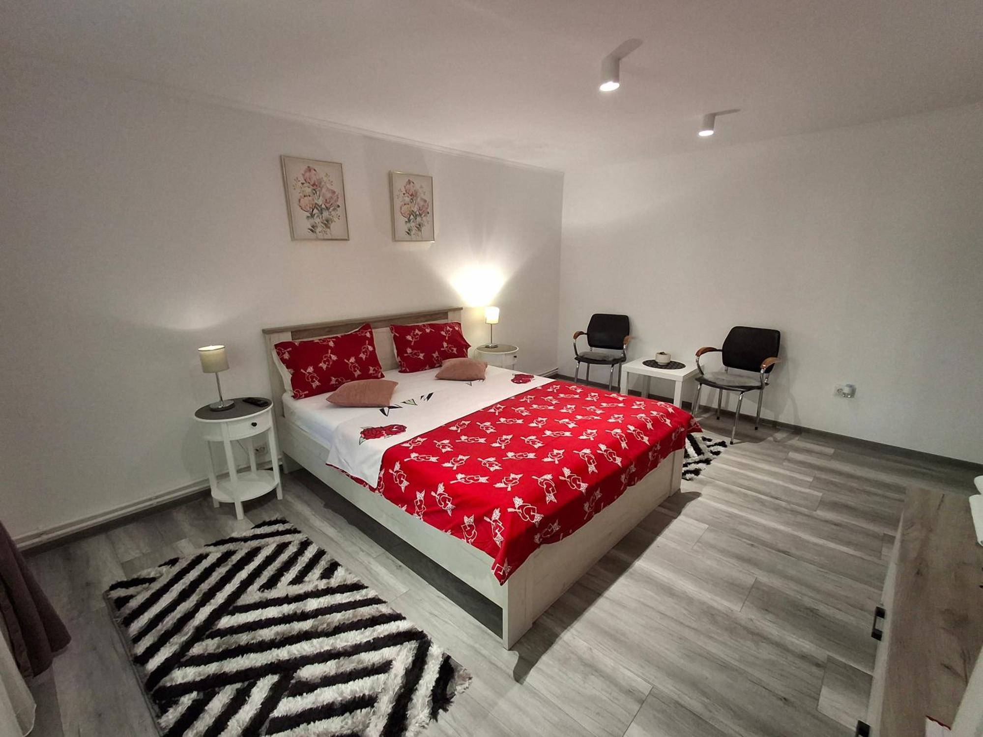 Apartament Claudia Deva Bagian luar foto