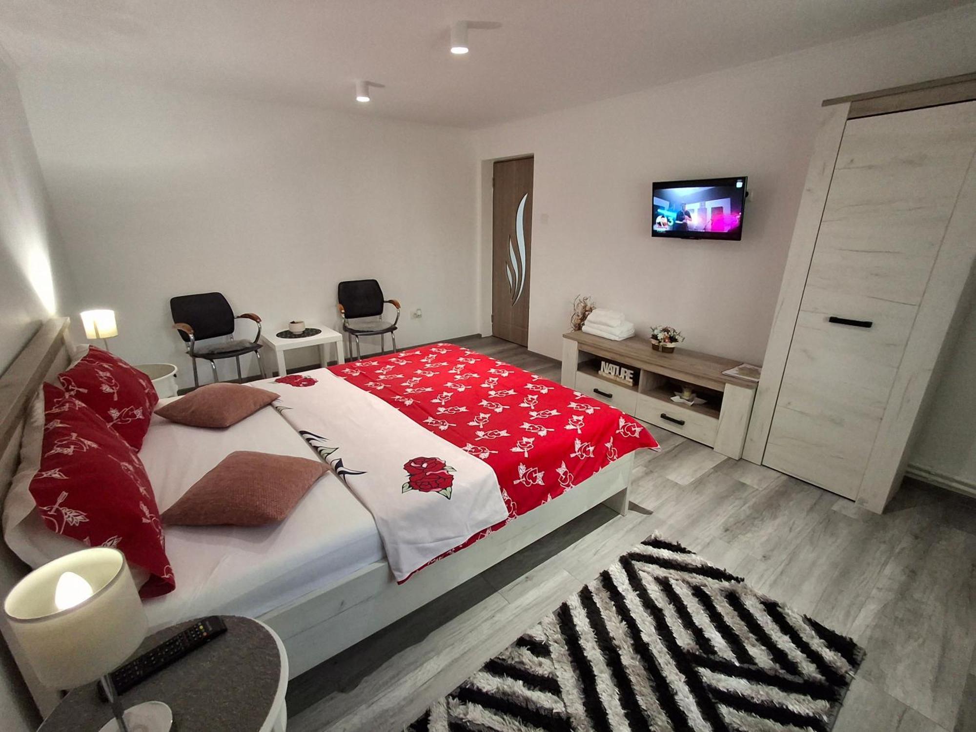 Apartament Claudia Deva Bagian luar foto